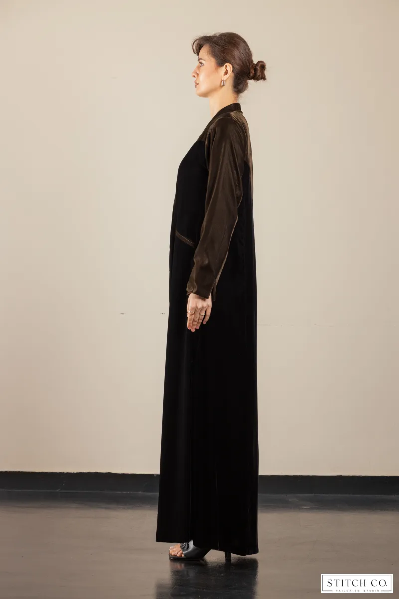 BLACK VELVET ABAYA WITH DESIGN V 