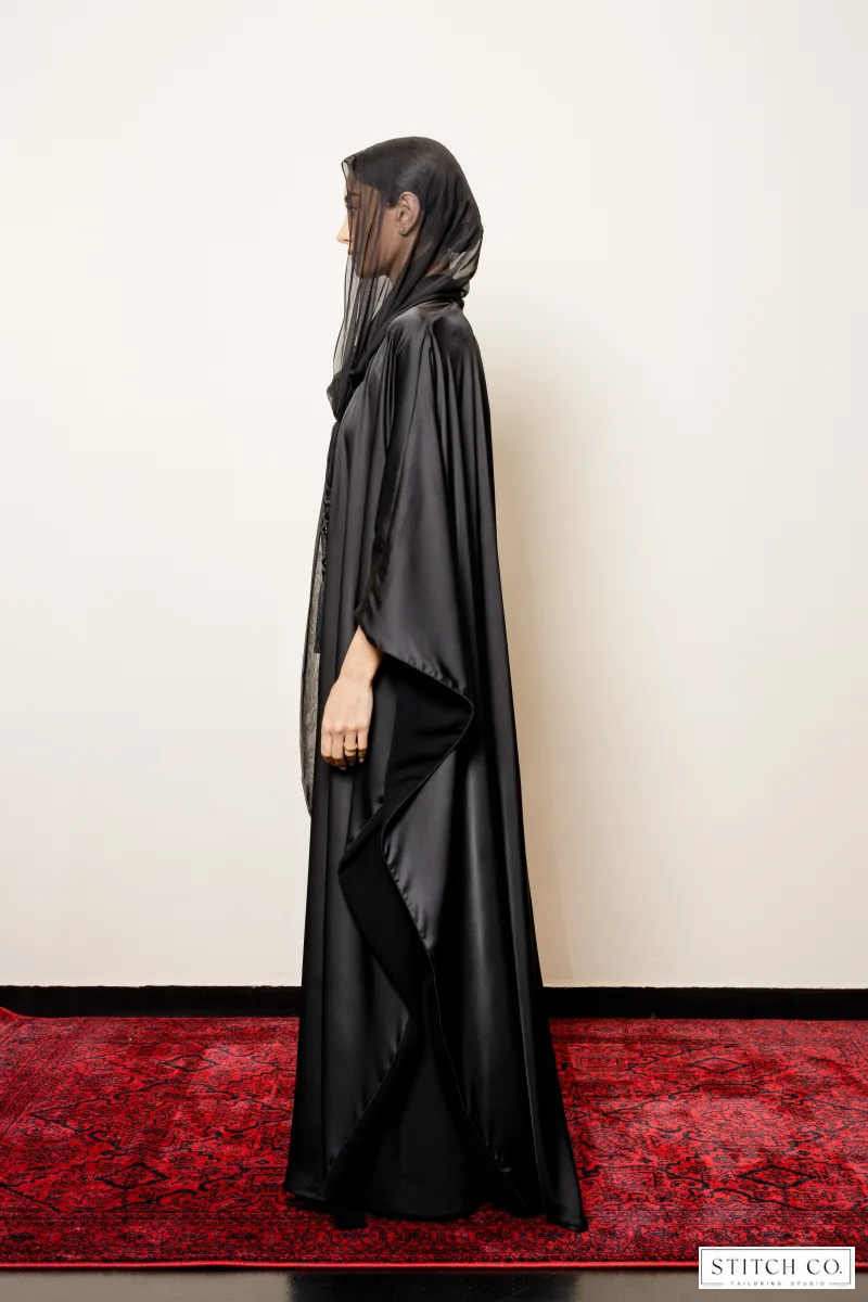 BLACK EMBROIDRED ABAYA 