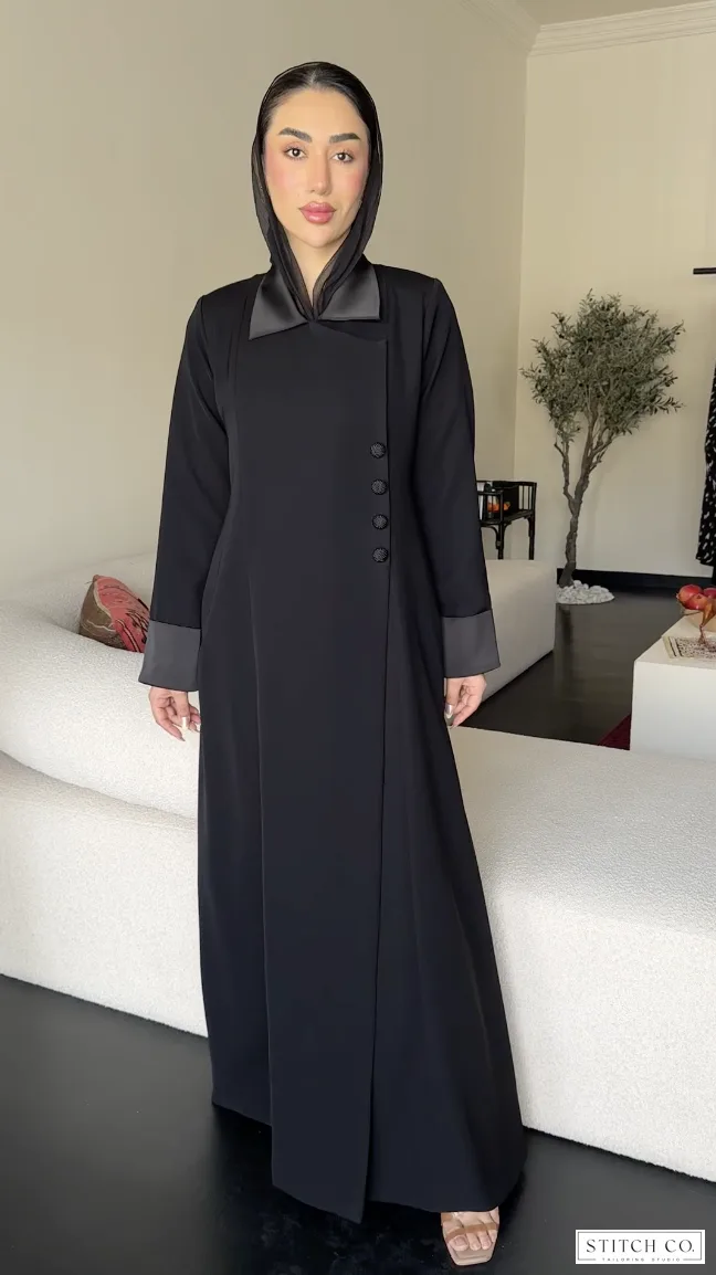  BLACK ABAYA WITH 4 BUTTONS SIDE